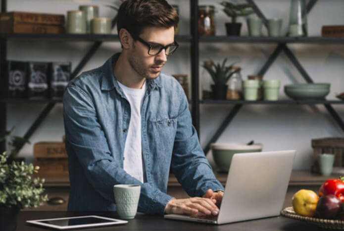 Sebrae lança curso gratuito online para donos de bares e restaurantes
